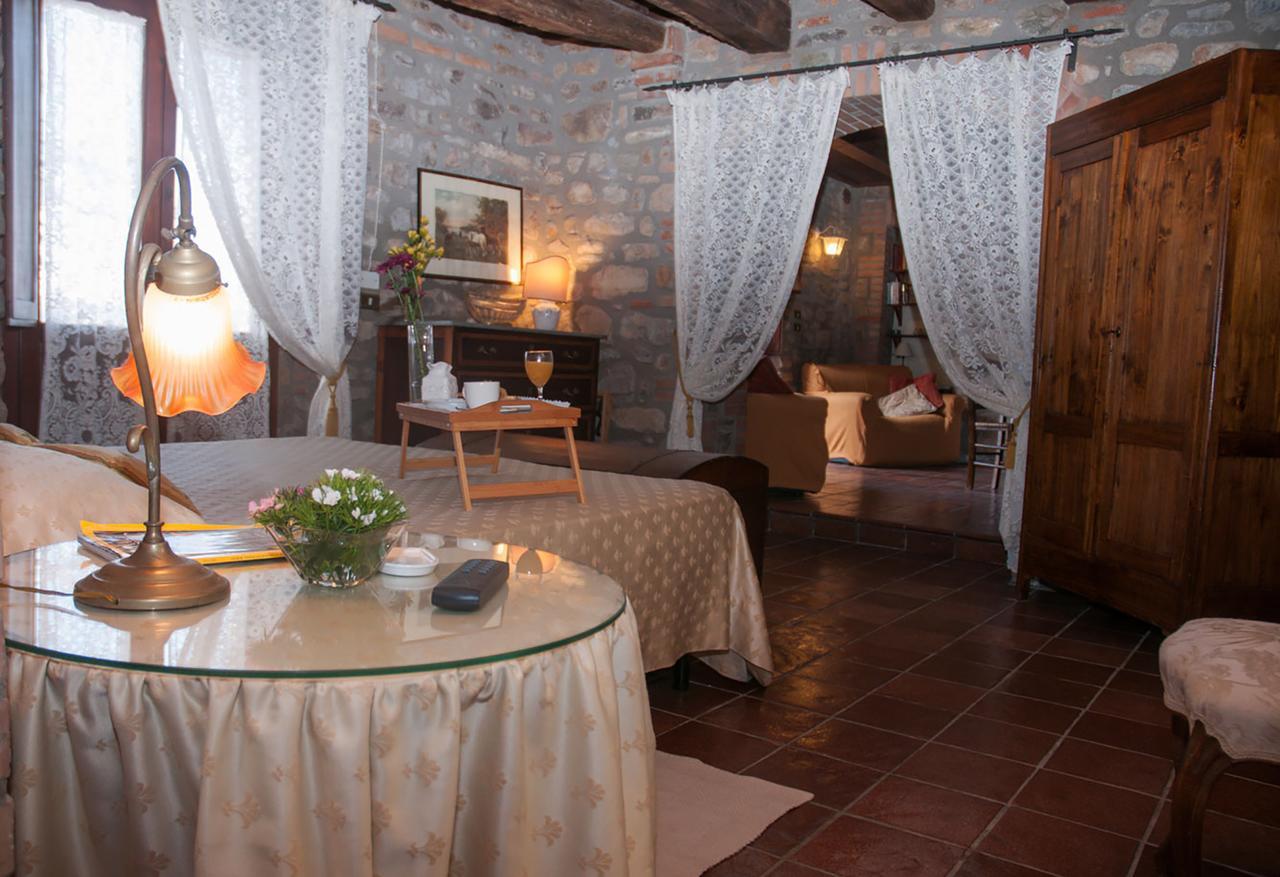 Il Poggiolo Di Parrano Pension Buitenkant foto