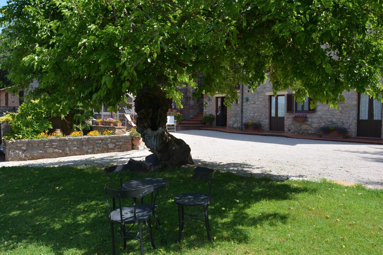 Il Poggiolo Di Parrano Pension Buitenkant foto